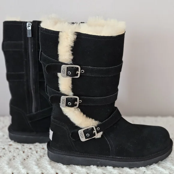 UGG Maddi II Black Shearling Lined Boots Size 4 - Picture 1 of 10